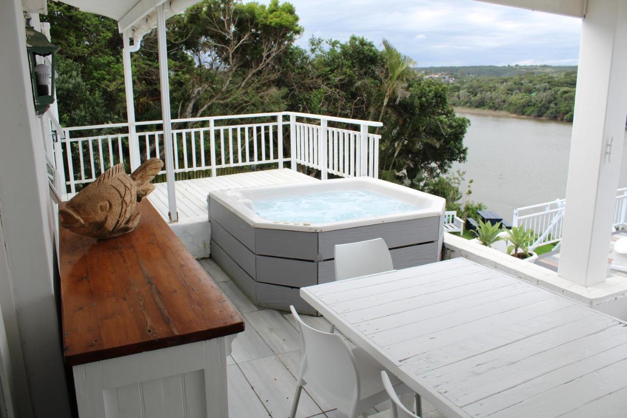 Blue'S Guest House - East London Bonza Bay Exteriér fotografie