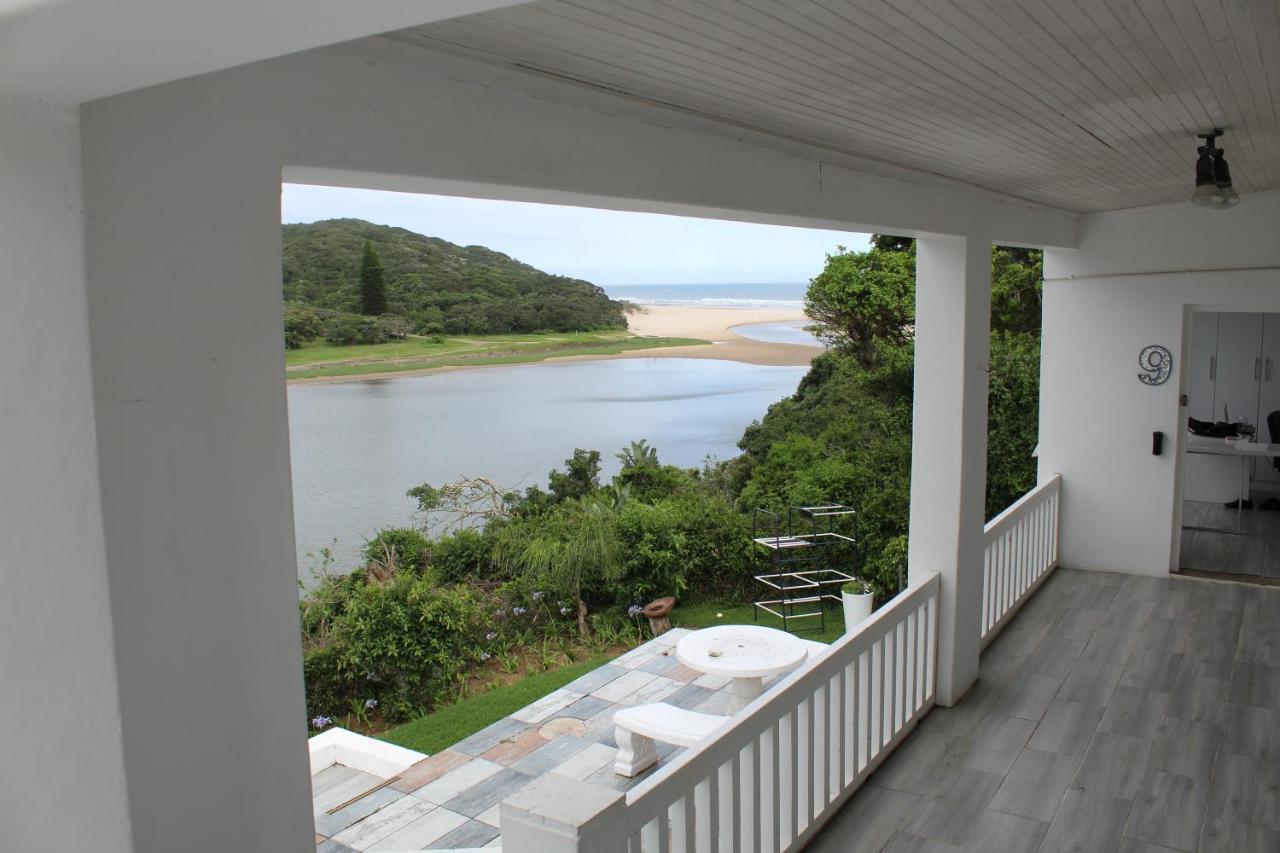 Blue'S Guest House - East London Bonza Bay Exteriér fotografie