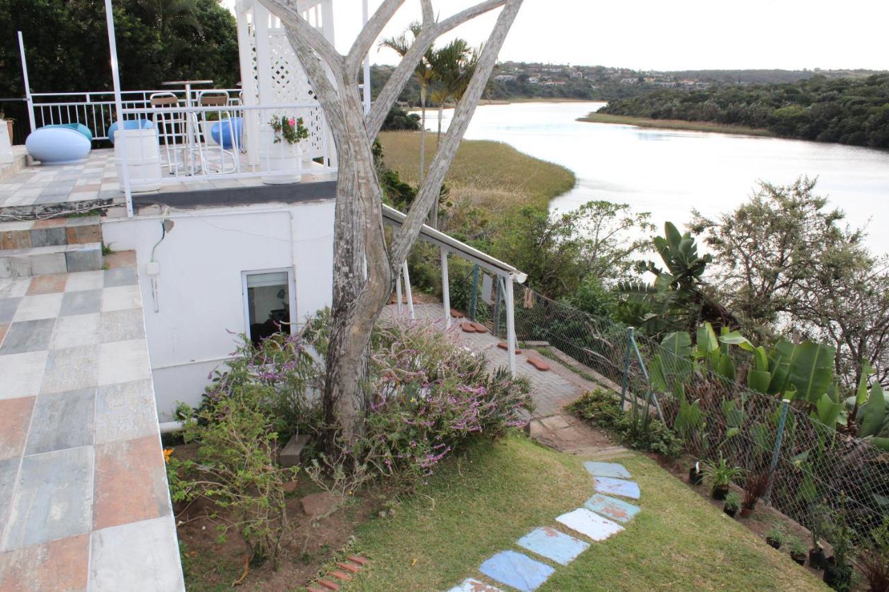 Blue'S Guest House - East London Bonza Bay Exteriér fotografie