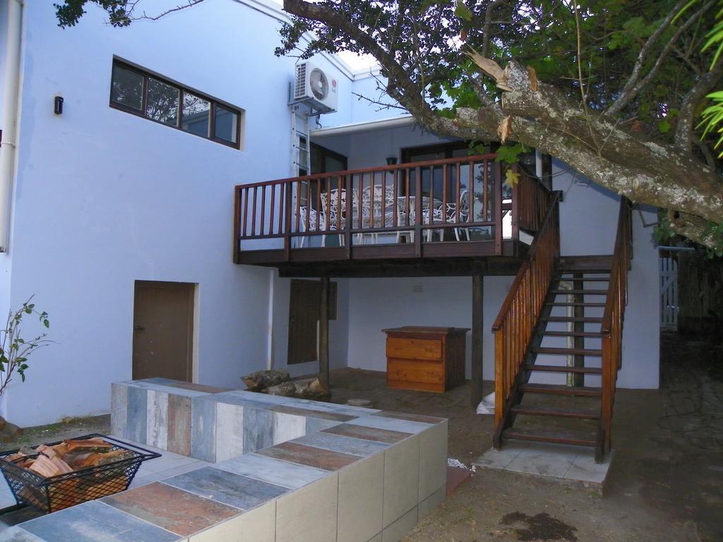 Blue'S Guest House - East London Bonza Bay Exteriér fotografie