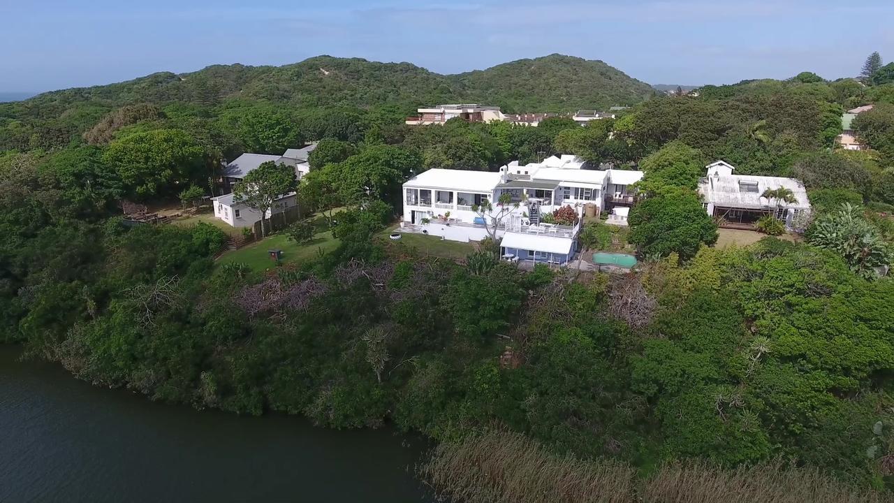 Blue'S Guest House - East London Bonza Bay Exteriér fotografie