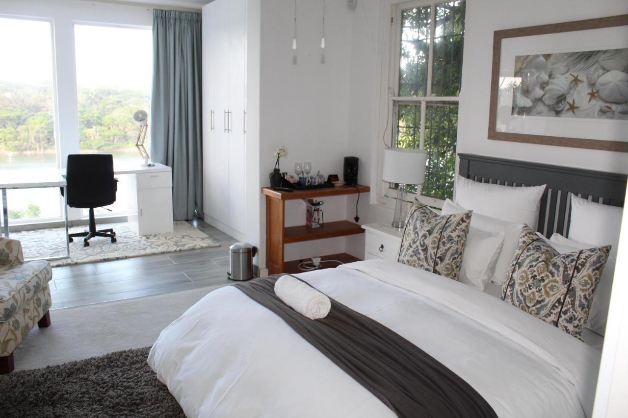 Blue'S Guest House - East London Bonza Bay Exteriér fotografie