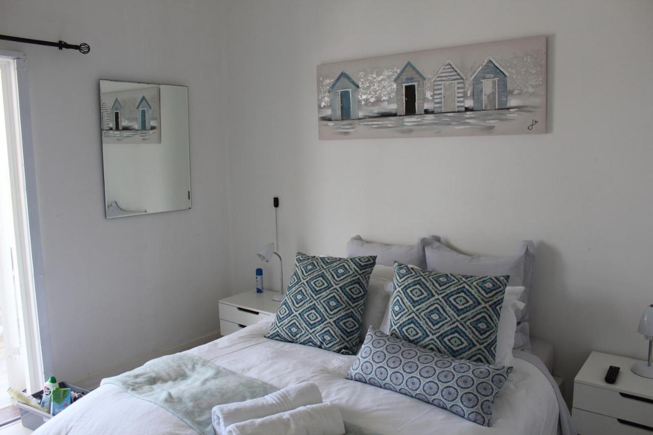 Blue'S Guest House - East London Bonza Bay Exteriér fotografie