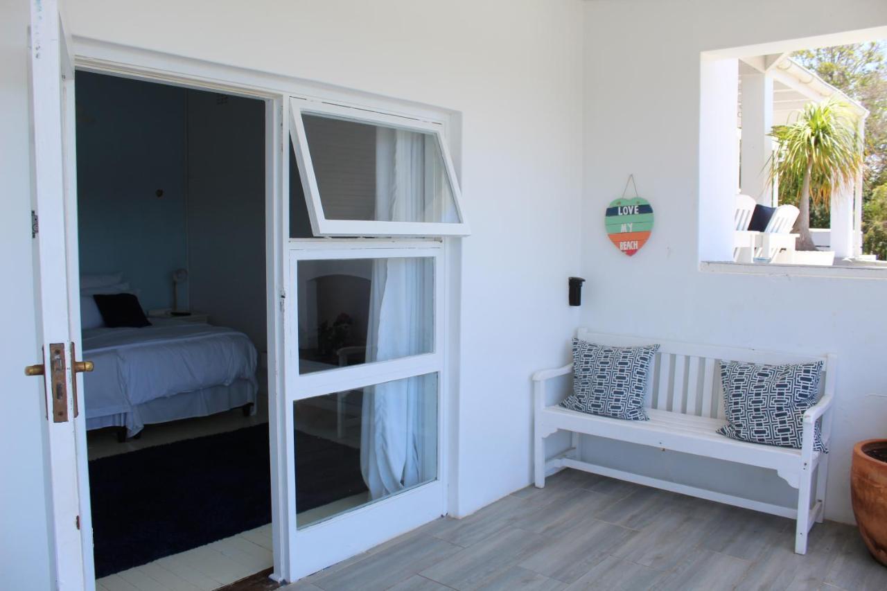Blue'S Guest House - East London Bonza Bay Exteriér fotografie